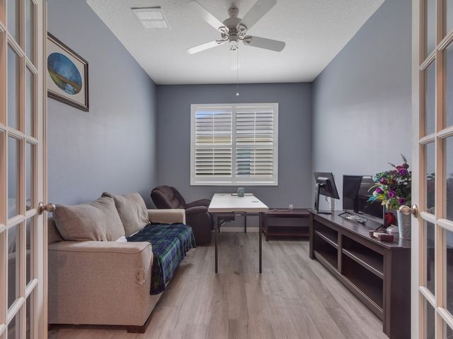 2633 Crowned Eagle Circle SW, Vero Beach, FL 32962