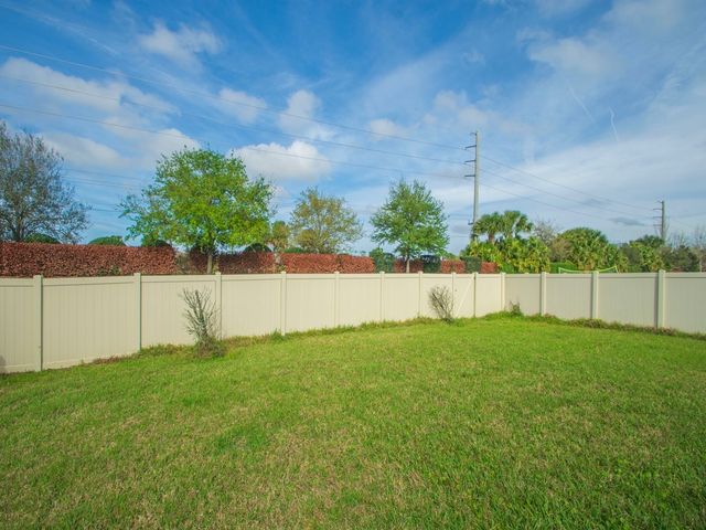 2633 Crowned Eagle Circle SW, Vero Beach, FL 32962