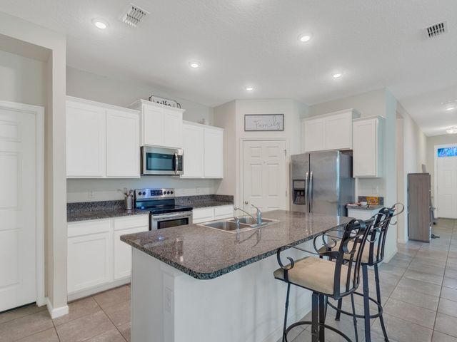 2633 Crowned Eagle Circle SW, Vero Beach, FL 32962