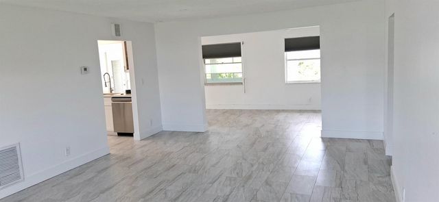 1590 SW 14th Avenue, Boynton Beach, FL 33426