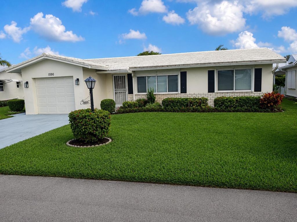 1590 SW 14th Avenue, Boynton Beach, FL 33426
