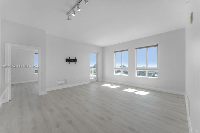 7350 SW 89th St 2202S, Miami, FL 33156