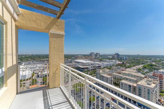 7350 SW 89th St 2202S, Miami, FL 33156