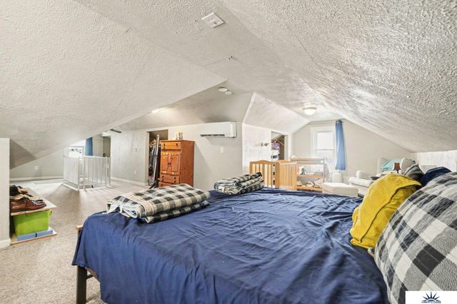 2534 N 49th Street, Omaha, NE 68108