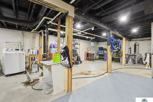 2534 N 49th Street, Omaha, NE 68108