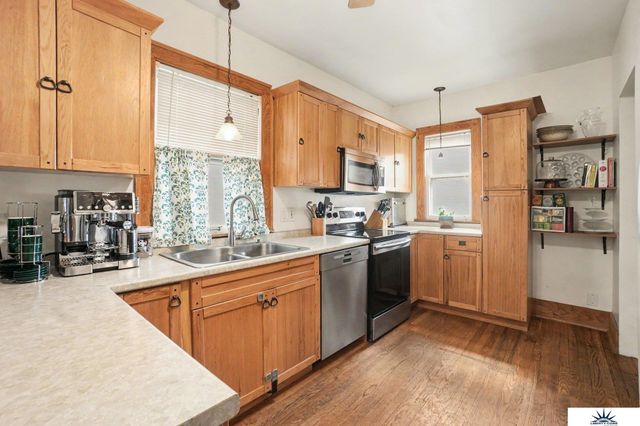 2534 N 49th Street, Omaha, NE 68108