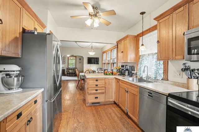 2534 N 49th Street, Omaha, NE 68108