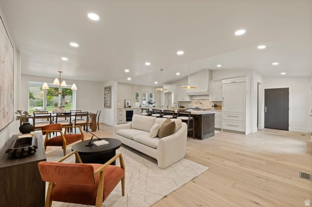 985 S VISTA VIEW DR, Salt Lake City, UT 84108