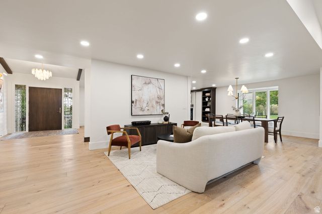 985 S VISTA VIEW DR, Salt Lake City, UT 84108