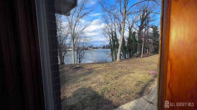 123 McCutcheon Avenue, Sayreville, NJ 08872