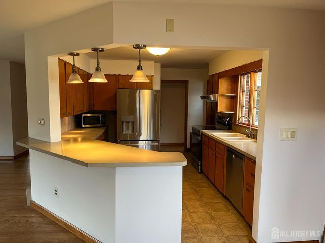 123 McCutcheon Avenue, Sayreville, NJ 08872