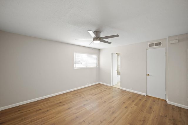 2201 Fountain View Drive 60F, Houston, TX 77057