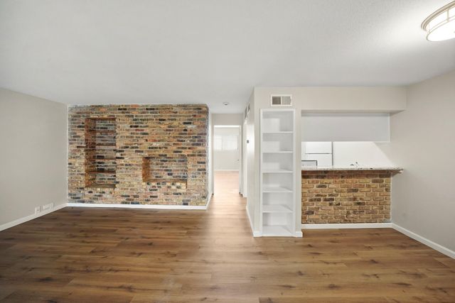 2201 Fountain View Drive 60F, Houston, TX 77057