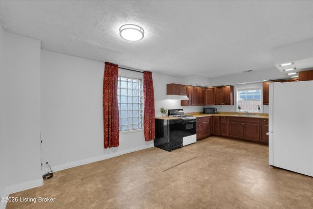 1108 Schiller Ave, Louisville, KY 40204