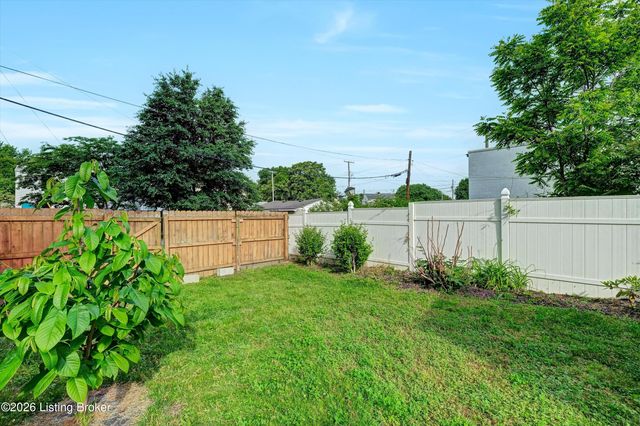 1108 Schiller Ave, Louisville, KY 40204