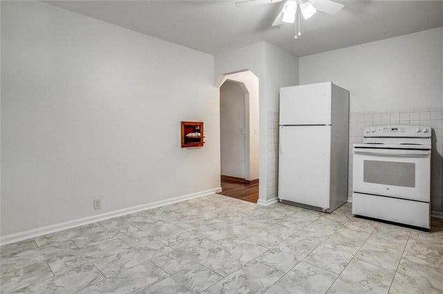 2006 Englewood Terrace, Independence, MO 64052