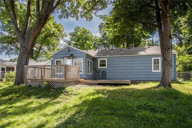 2006 Englewood Terrace, Independence, MO 64052