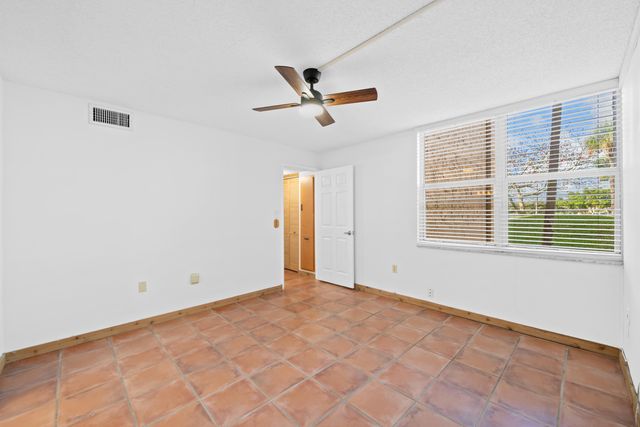 9480 Tangerine Place 102, Davie, FL 33324