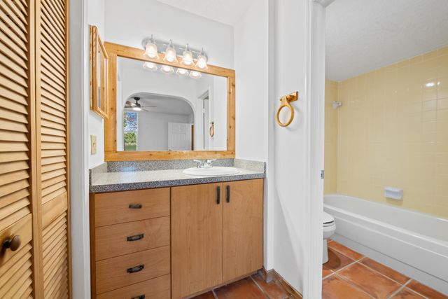 9480 Tangerine Place 102, Davie, FL 33324