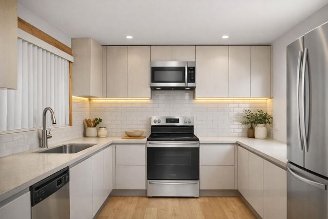 9480 Tangerine Place 102, Davie, FL 33324