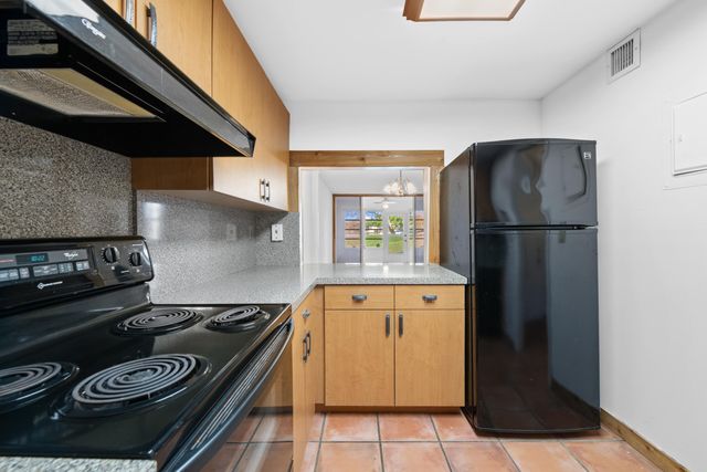 9480 Tangerine Place 102, Davie, FL 33324