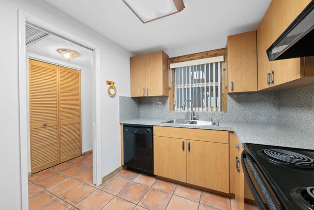 9480 Tangerine Place 102, Davie, FL 33324