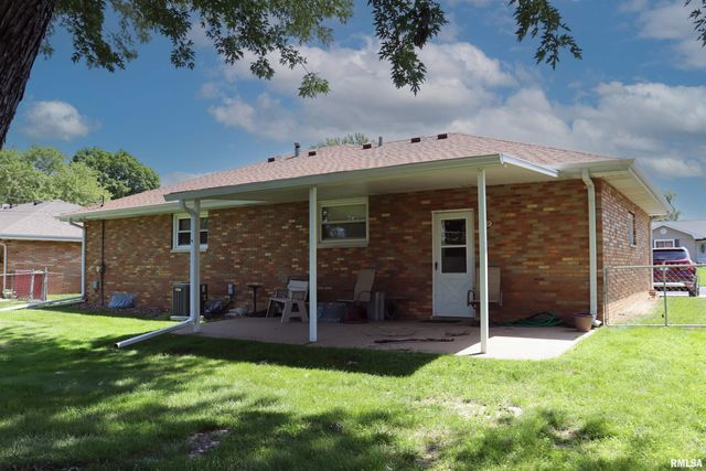 1019 S MESA Drive, Peoria, IL 61607