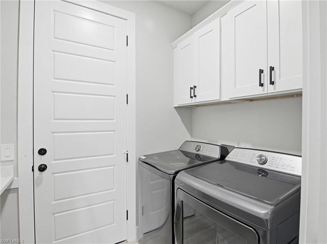 2233 SW 17th PL, Cape Coral, FL 33991