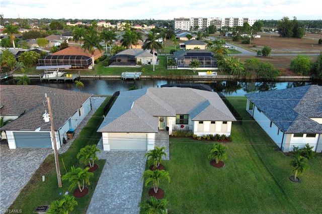 2233 SW 17th PL, Cape Coral, FL 33991