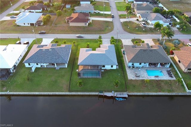 2233 SW 17th PL, Cape Coral, FL 33991