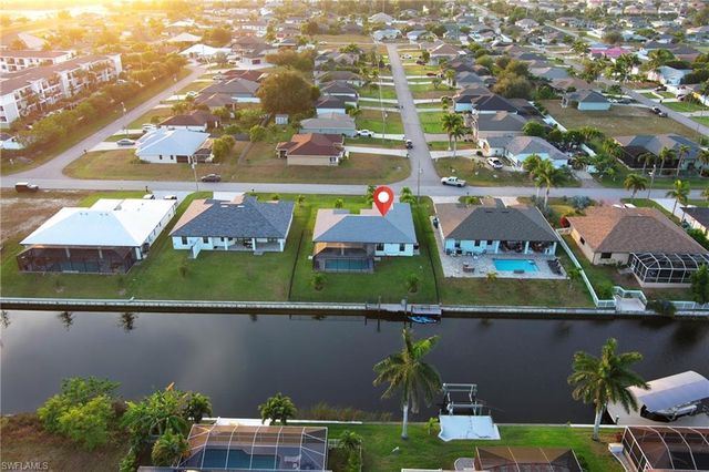 2233 SW 17th PL, Cape Coral, FL 33991