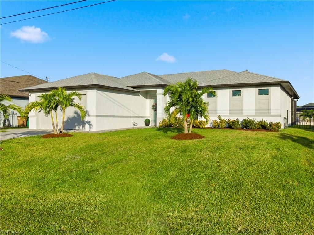 2233 SW 17th PL, Cape Coral, FL 33991