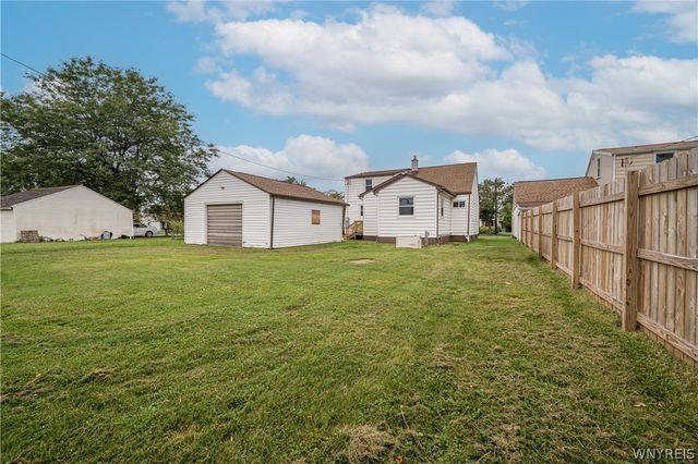9 Petan Drive, Cheektowaga, NY 14225