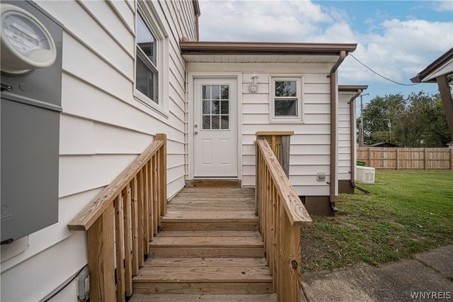 9 Petan Drive, Cheektowaga, NY 14225