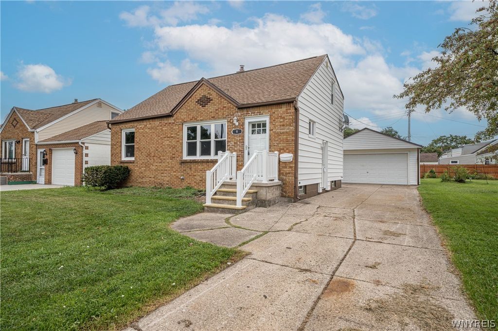 9 Petan Drive, Cheektowaga, NY 14225