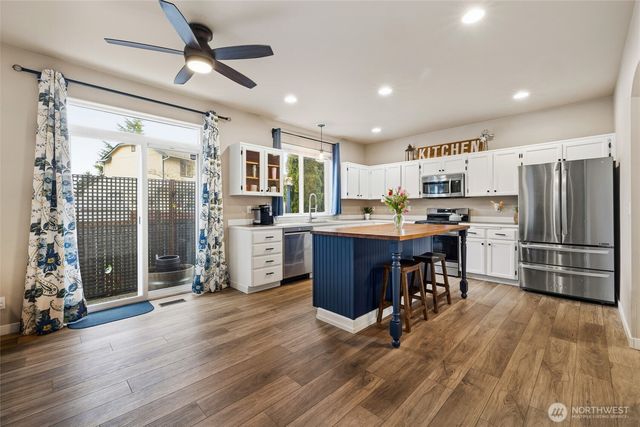 19320 74th Avenue E, Spanaway, WA 98387