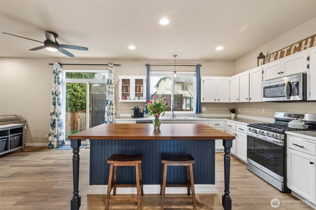 19320 74th Avenue E, Spanaway, WA 98387