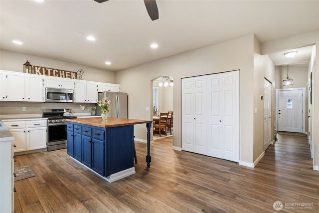 19320 74th Avenue E, Spanaway, WA 98387