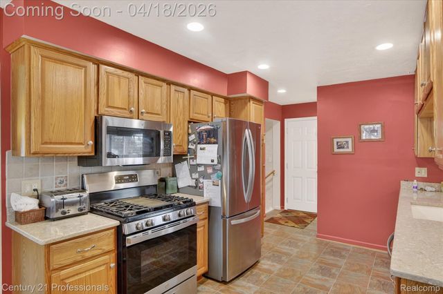 9343 Caprice Drive, Plymouth Charter Township, MI 48170