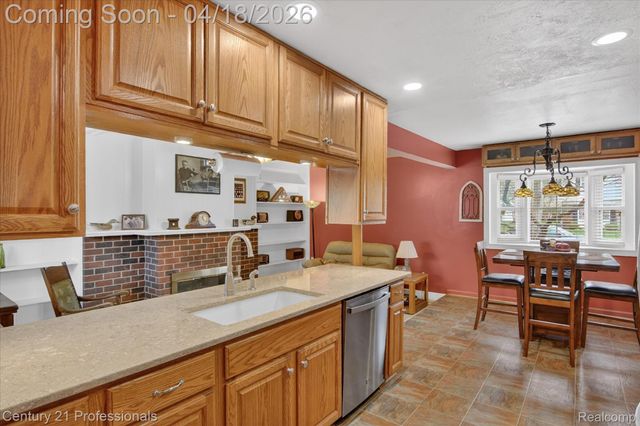 9343 Caprice Drive, Plymouth Charter Township, MI 48170