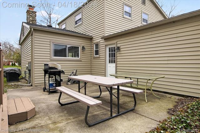 9343 Caprice Drive, Plymouth Charter Township, MI 48170