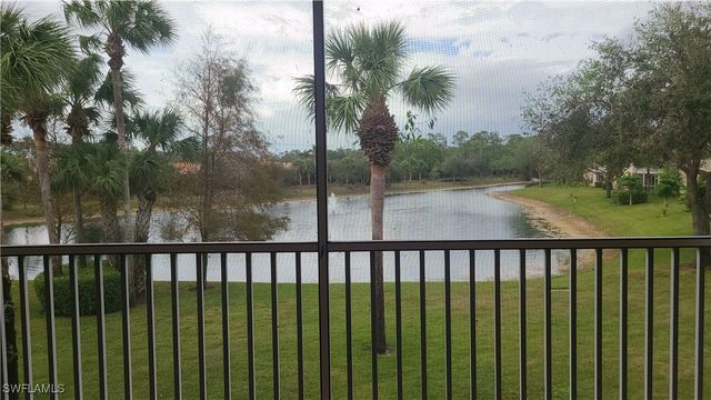 445 Robin Hood CIR 201, Naples, FL 34104