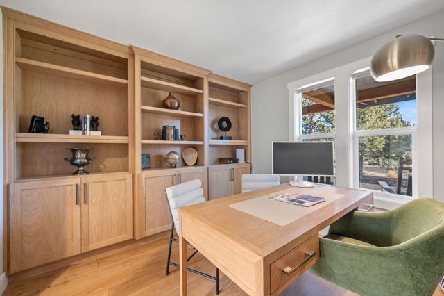 18025 Cascade Estates Drive, Bend, OR 97703