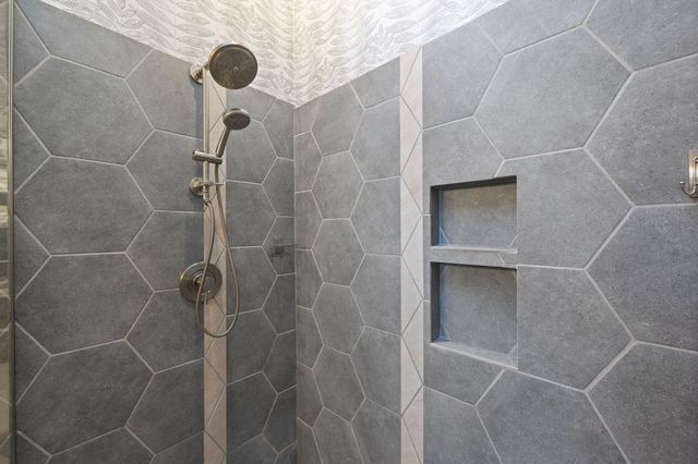 18025 Cascade Estates Drive, Bend, OR 97703