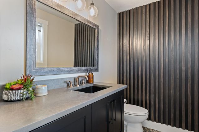 18025 Cascade Estates Drive, Bend, OR 97703