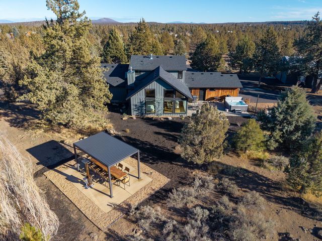 18025 Cascade Estates Drive, Bend, OR 97703