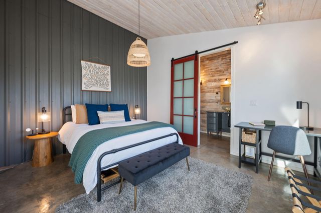 18025 Cascade Estates Drive, Bend, OR 97703