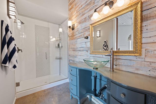 18025 Cascade Estates Drive, Bend, OR 97703