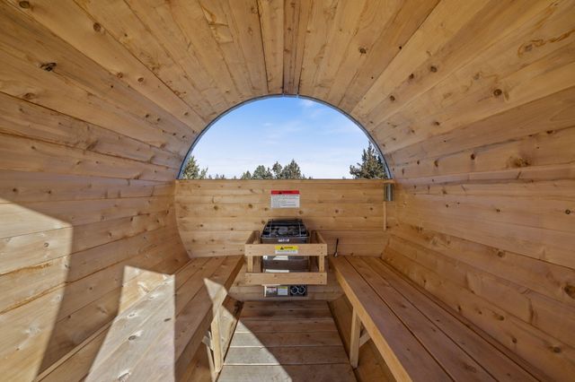 18025 Cascade Estates Drive, Bend, OR 97703