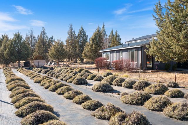 18025 Cascade Estates Drive, Bend, OR 97703